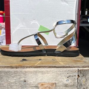 Never been worn silver metallic sandal